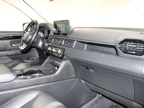 Used 2023 Honda Pilot Touring image 29