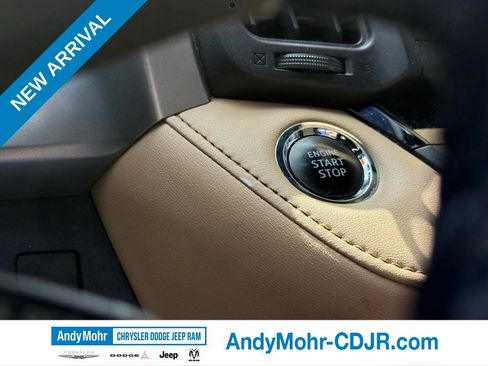 Used 2017 Toyota RAV4 Limited image 19