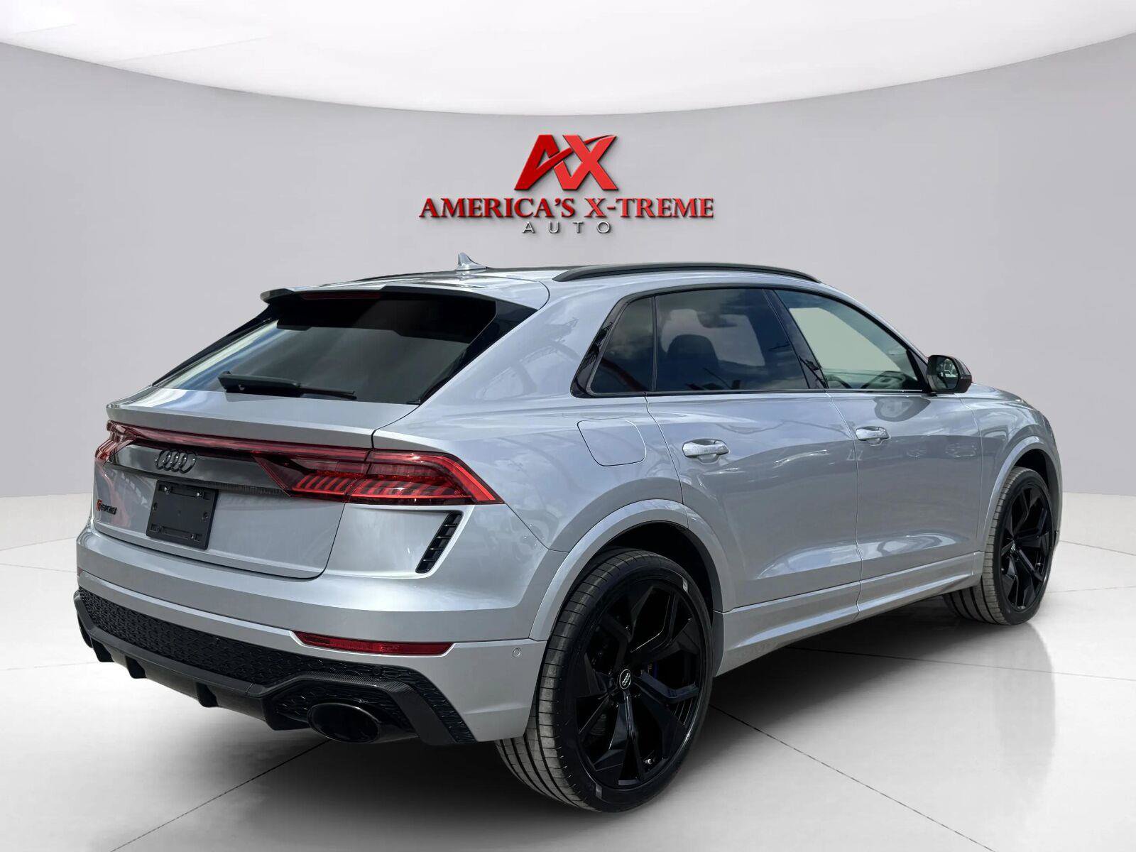Used 2021 Audi RS Q8 w/ Carbon Optic Package AWD/4WD image 6