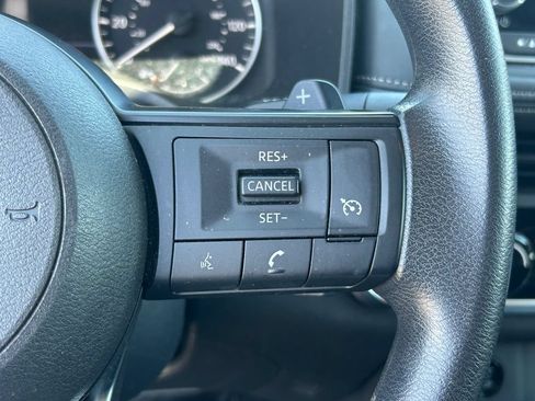 Used 2024 Nissan Rogue S AWD/4WD image 20