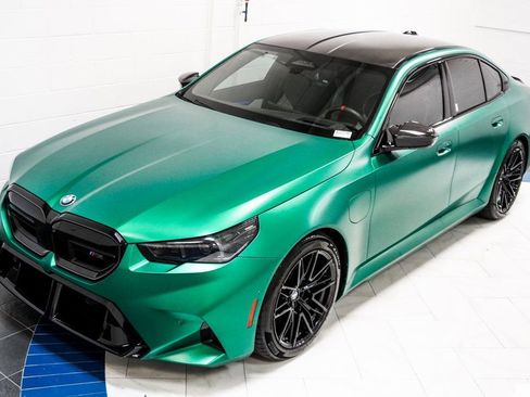 Used 2025 BMW M5 w/ Carbon Package image 16