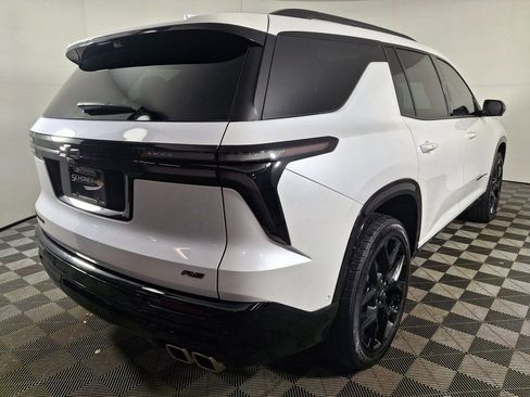 Used 2024 Chevrolet Traverse RS w/ LPO, Floor Liner Package image 5