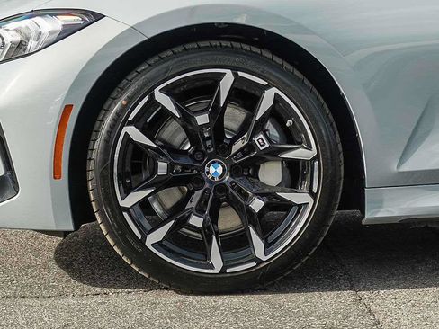 Used 2026 BMW 330i Sedan w/ M Sport Package RWD image 9