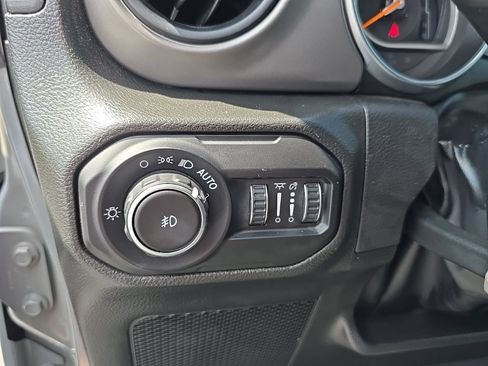 Used 2022 Jeep Wrangler Unlimited Sport AWD/4WD image 18