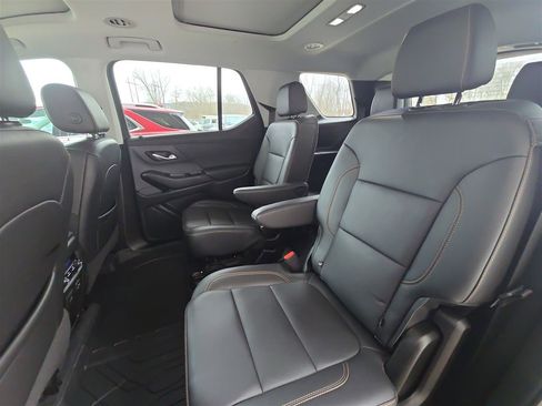 Used 2021 Chevrolet Traverse RS w/ LPO, Floor Liner Package image 25