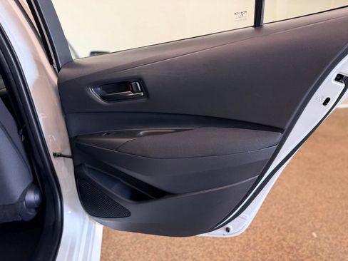 Used 2025 Toyota Corolla LE FWD image 19