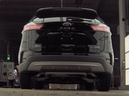 Used 2024 Ford Edge SEL w/ Convenience Package AWD/4WD image 17