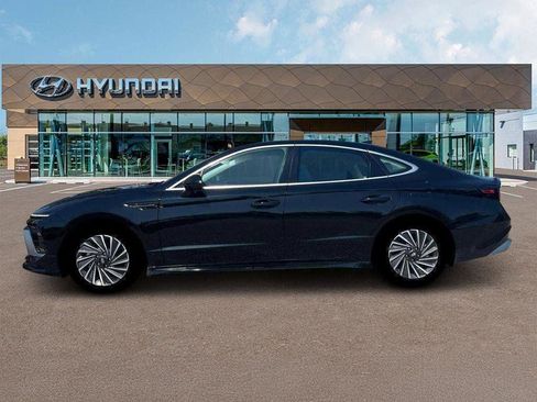 New 2025 Hyundai Sonata SEL image 3