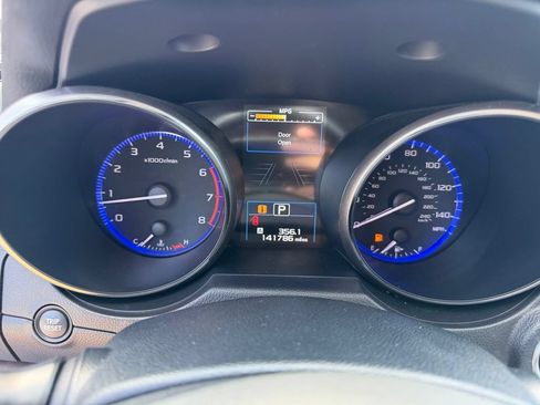 Used 2017 Subaru Outback 2.5i Limited AWD/4WD image 33