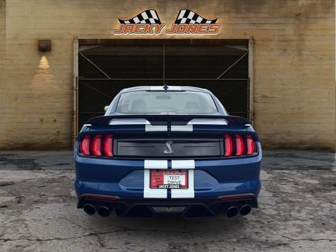 Used 2022 Ford Mustang Shelby GT500 w/ Technology Package RWD image 8