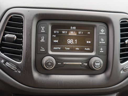 Used 2018 Jeep Compass Sport AWD/4WD image 22