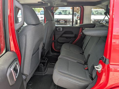 Used 2024 Jeep Wrangler Sahara w/ Technology Group image 29