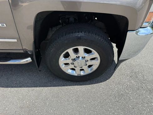 Used 2015 Chevrolet Silverado 2500 LTZ w/ LTZ Plus Package image 53