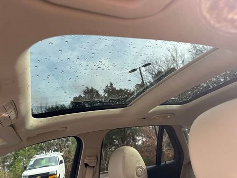 Certified 2022 Mercedes-Benz GLC 300 w/ Premium Package Lite image 10