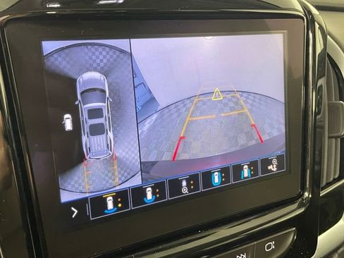 Certified 2021 Chevrolet Traverse Premier w/ LPO, Blackout Package image 9