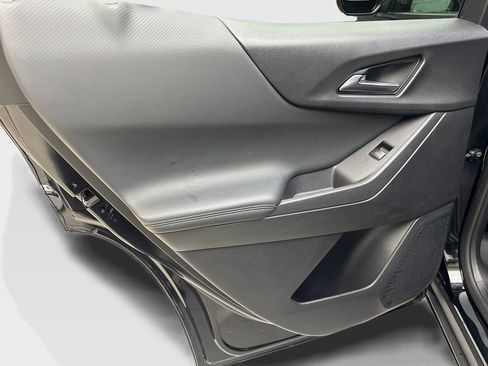 Used 2025 Chevrolet Equinox LT FWD image 37