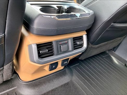 Used 2022 Ford F150 Lariat w/ Equipment Group 502A High AWD/4WD image 32