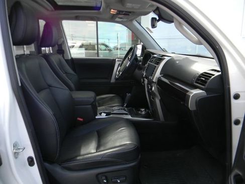 Used 2023 Toyota 4Runner Limited AWD/4WD image 31