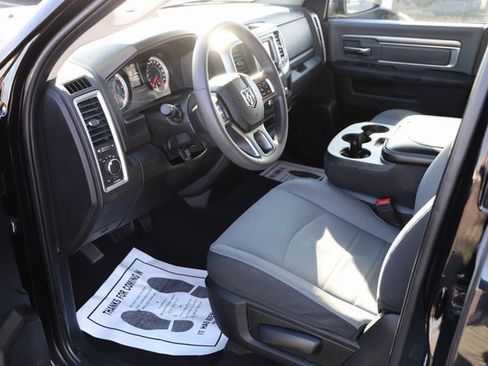 Used 2024 RAM 1500 Classic SLT image 10