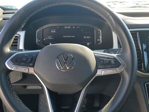 Used 2022 Volkswagen Atlas Cross Sport SE image 14