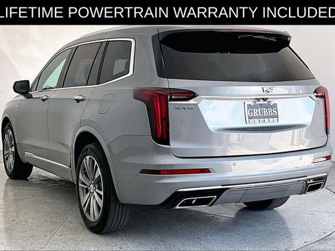 Used 2025 Cadillac XT6 Premium Luxury FWD image 16