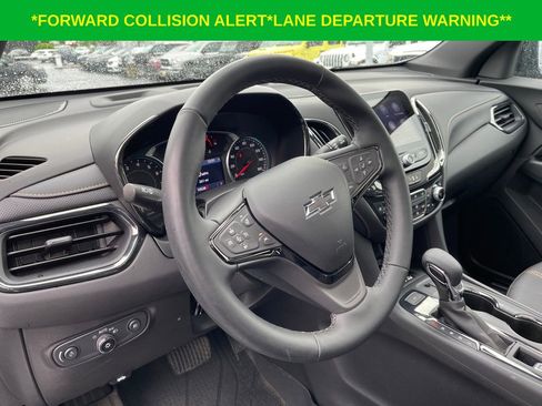 Used 2023 Chevrolet Equinox Premier AWD/4WD image 16