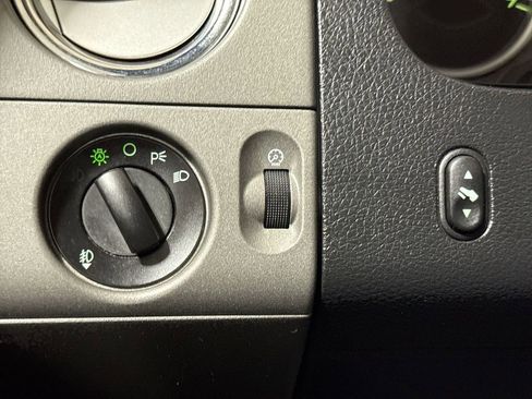 Used 2005 Ford F150 XL AWD/4WD image 17