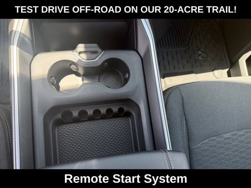 New 2026 RAM 2500 Big Horn AWD/4WD image 17