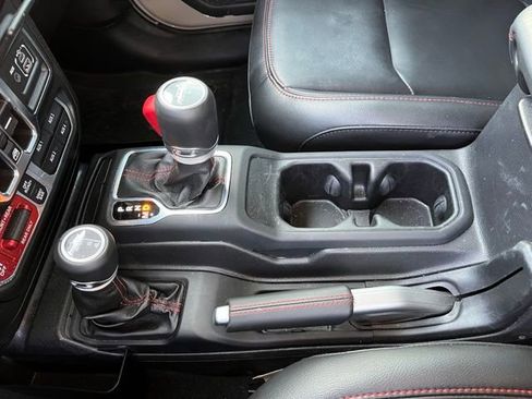 Certified 2022 Jeep Gladiator Rubicon w/ LED Lighting Group image 26