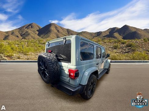 Used 2024 Jeep Wrangler Unlimited Sahara AWD/4WD image 3