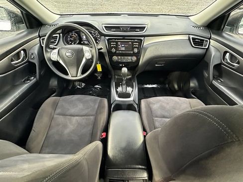 Used 2015 Nissan Rogue S FWD image 30