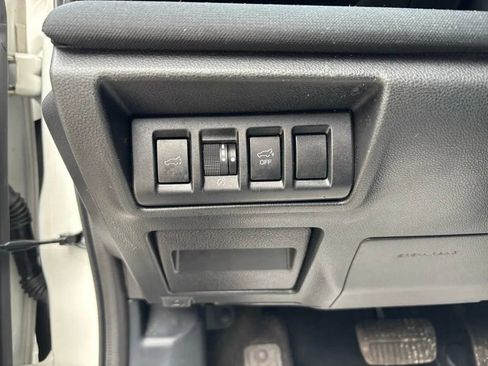 Used 2022 Subaru Outback Premium image 12