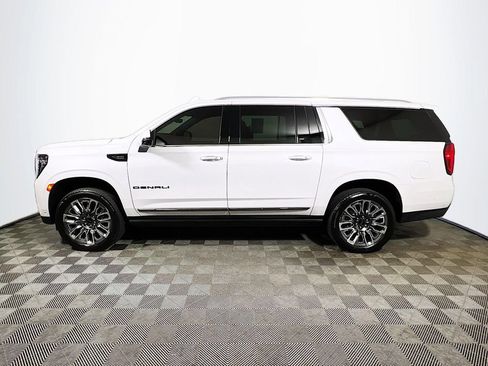 Used 2024 GMC Yukon XL Denali Ultimate AWD/4WD image 4