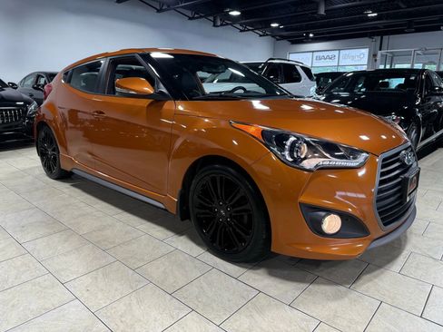 Used 2016 Hyundai Veloster Turbo image 11