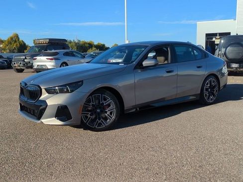 Used 2026 BMW 530i w/ M Sport Package RWD image 2