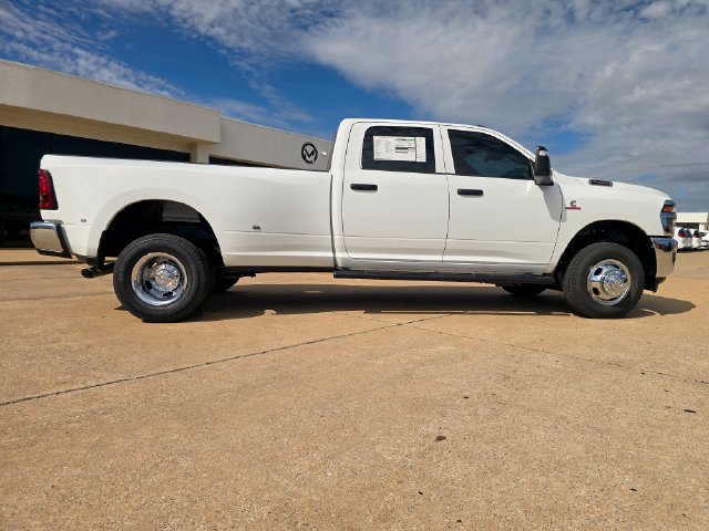 New 2027 RAM 3500 Tradesman AWD/4WD image 16