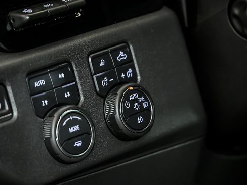 Used 2024 Chevrolet Silverado 1500 ZR2 w/ Technology Package image 17