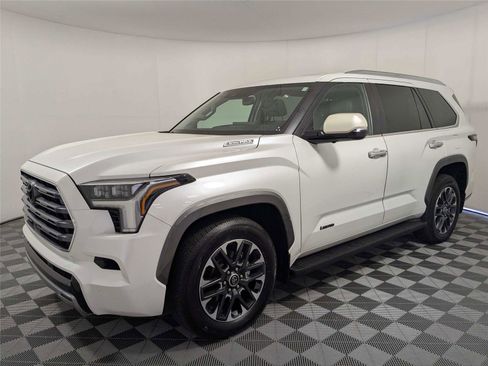 Used 2024 Toyota Sequoia Limited image 2