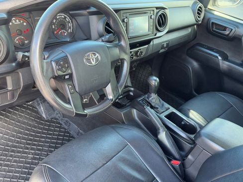 Used 2016 Toyota Tacoma SR image 16