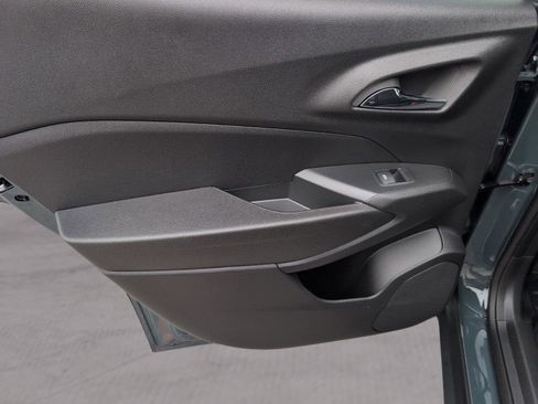 New 2026 Chevrolet Trax LT w/ Driver Confidence Package image 12