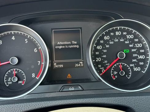 Used 2021 Volkswagen Golf 4-Door FWD image 26