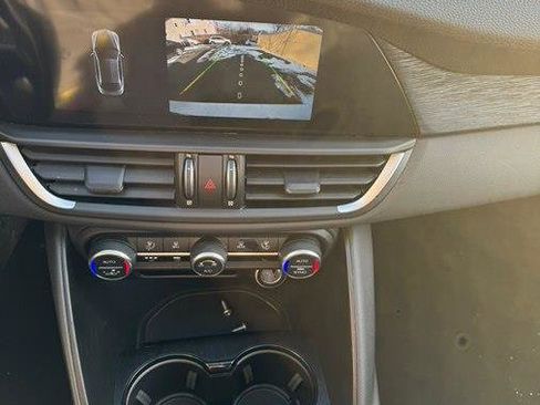 Used 2023 Alfa Romeo Giulia Sprint image 18