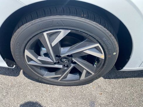 New 2025 Hyundai Elantra Sport FWD image 12