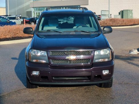Used 2008 Chevrolet TrailBlazer LT w/ Sun And Sound Package image 3