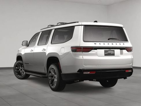 New 2025 Jeep Wagoneer L Series II w/ Premium Group I image 4