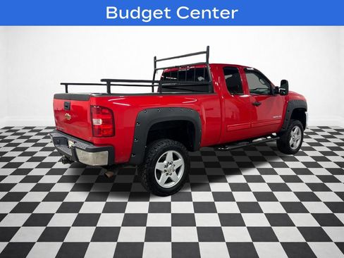 Used 2010 Chevrolet Silverado 2500 LT w/ Interior Plus Package AWD/4WD image 8
