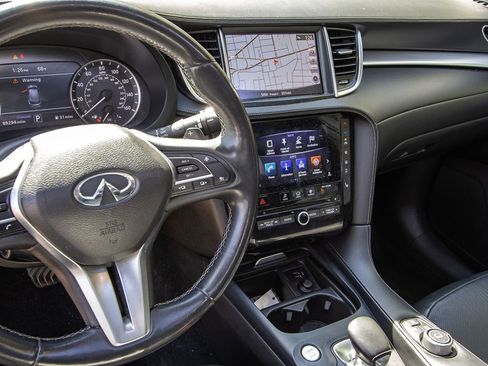 Used 2019 INFINITI QX50 Essential w/ Premium Heat Package image 13