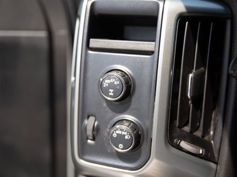 Used 2018 Chevrolet Silverado 1500 LT image 16