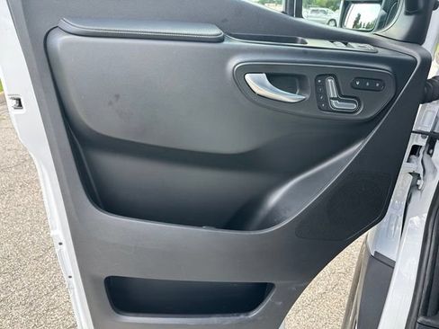 Used 2026 Mercedes-Benz Sprinter 2500 image 12