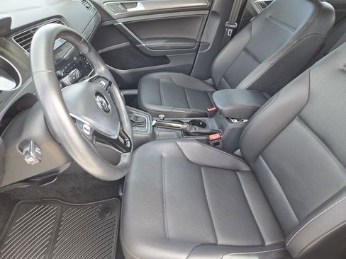 Used 2019 Volkswagen Golf SE FWD image 14
